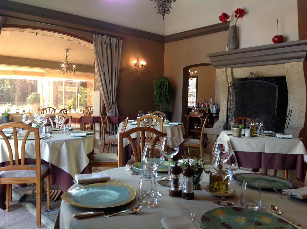 Les Chambres Du Restaurant Le Castellaras - Teritoria ฟายองซ์ ภายนอก รูปภาพ